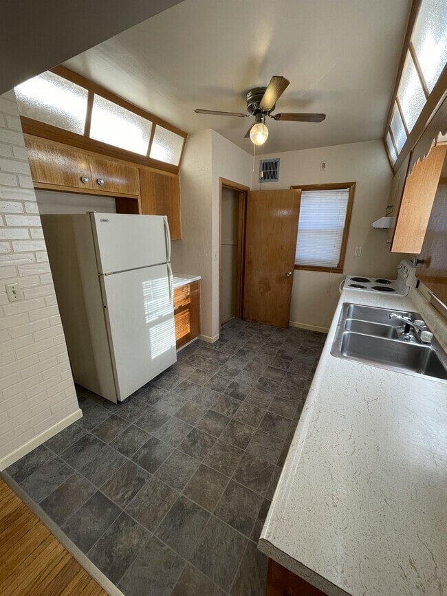 1500 Linden Ave