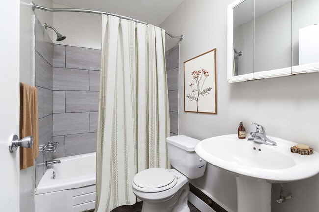 Photo - THE WELLINGTON