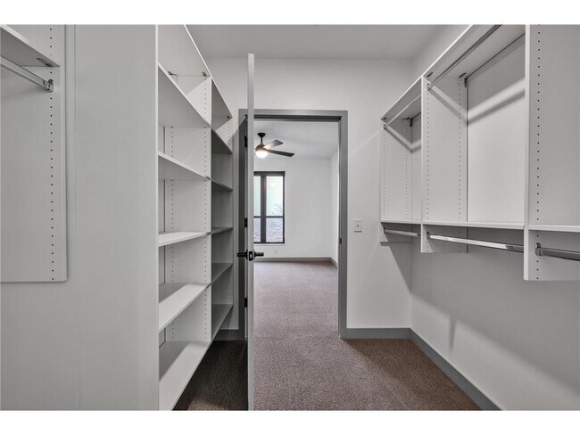 Photo - 640 Wisconsin Ave N Unit 307