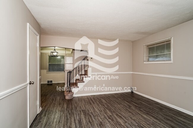 Photo - 14718 Reddington Ave