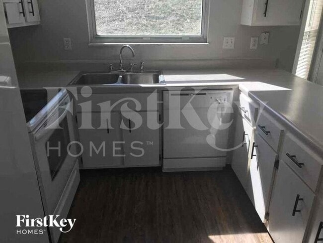 Photo - 609 River Moss Dr