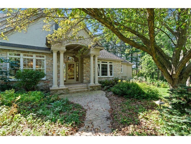 Photo - 8917 Joliet Ave N