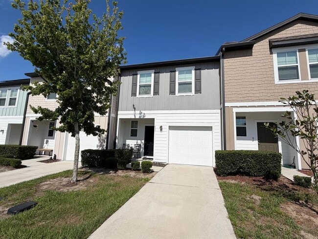 Photo - 653 Madison Dr