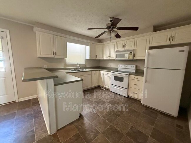 Photo - 1511 Cavern Court