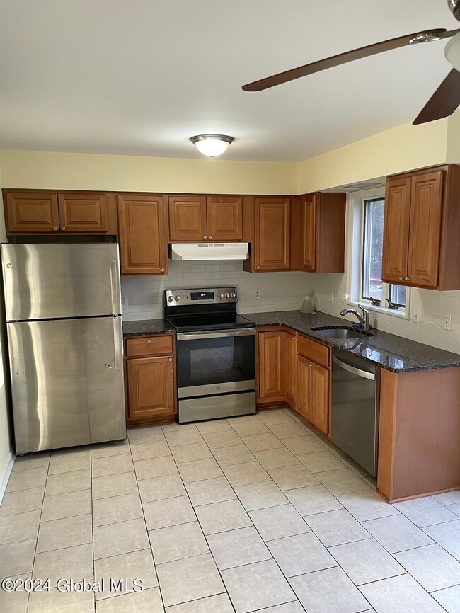 Photo - 23 Woodridge Cir