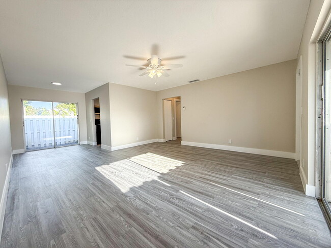 Photo - 1500 Forest Hill Blvd Apartment Unit #4