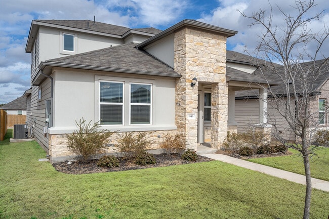 Photo - 848 Long Run