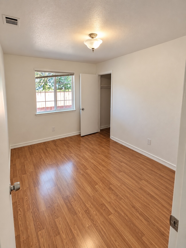 3902 Elkhorn Blvd Unidad 3902