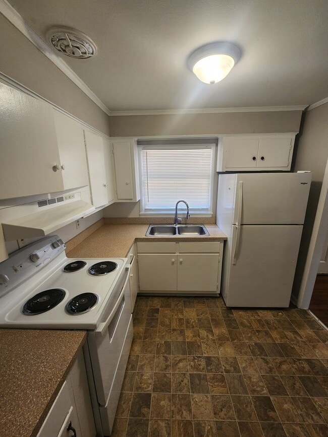 Photo - 106 Taylor St