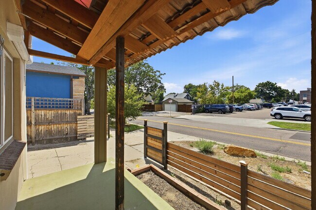 Photo - $2,095.95 1 bed, 1.5 bath Home in Denver with Basement and In Unit Laundry!