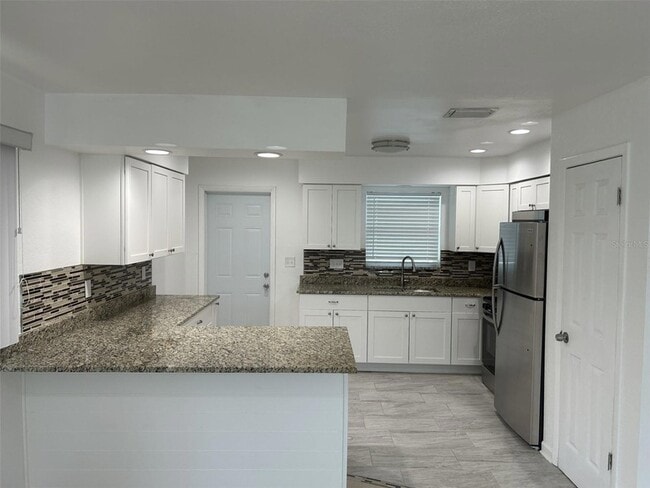 Photo - 365 Capri Blvd