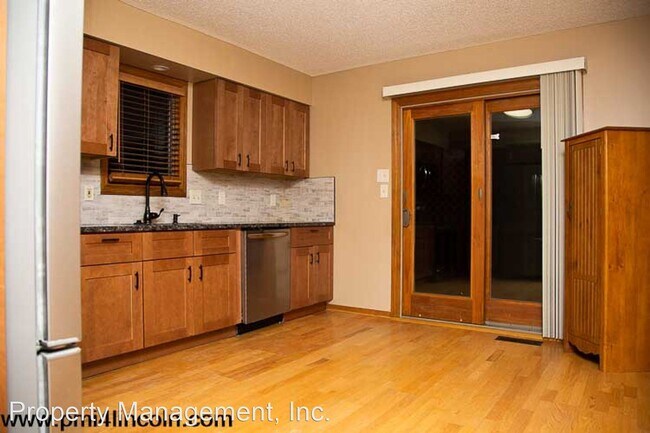 Photo - 3 br, 2 bath House - 6411 Briar Rosa Dr