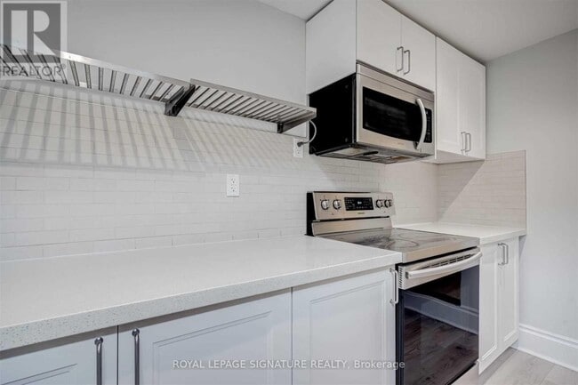 Photo - 604 A Queen St W