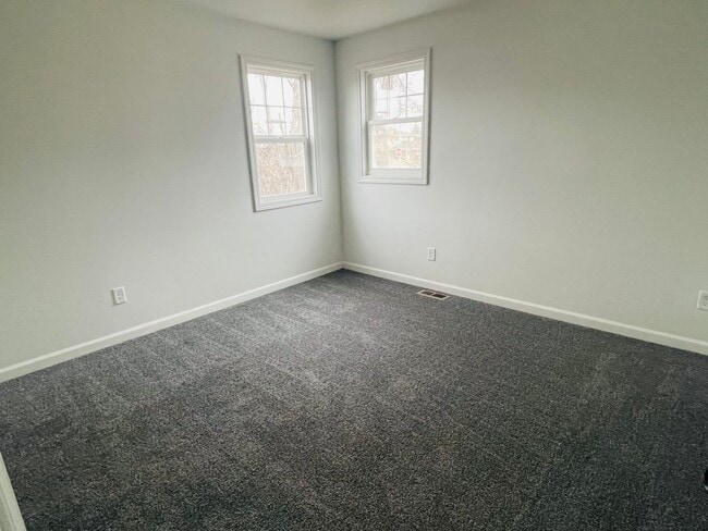 Photo - Single family house available!