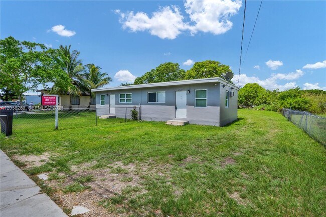 Photo - 26620 SW 138th Ct Unit B