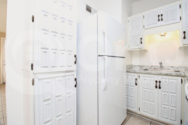 Photo - 3645 N 69th Ave