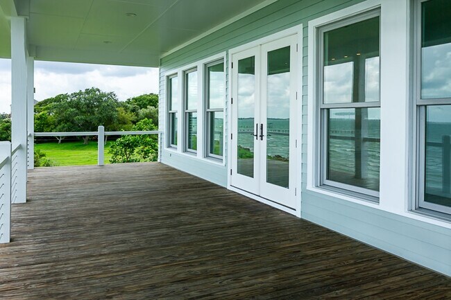 Photo - 2612 Todville Rd