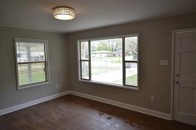 Photo - 3304 Grant St