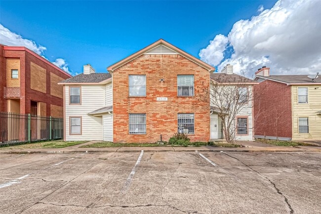 Building Photo - 12710 Leader St Unit B