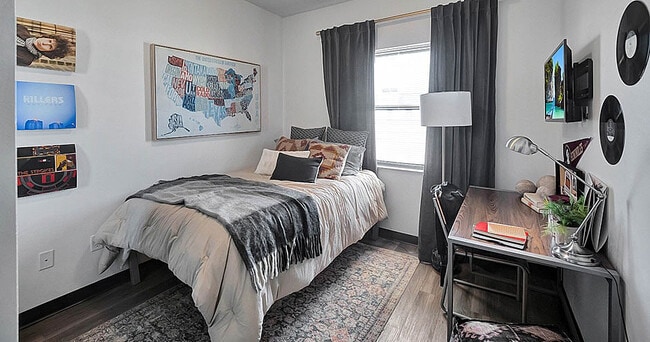 Model-Bedroom-02-The-Rowe-Tallahassee-FL-11