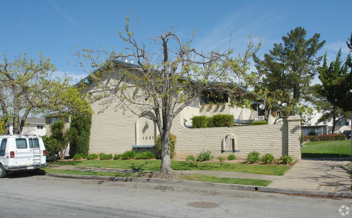 Photo - 1221-1231 Cypress Ct