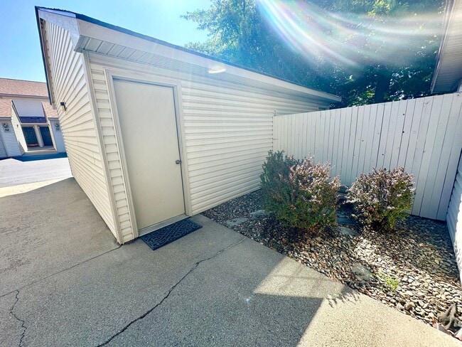Photo - Introducing the Perfect Townhouse Steps Away from Central WA University!