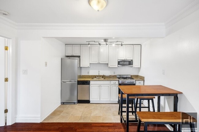 49-07 43 Avenue 3F
