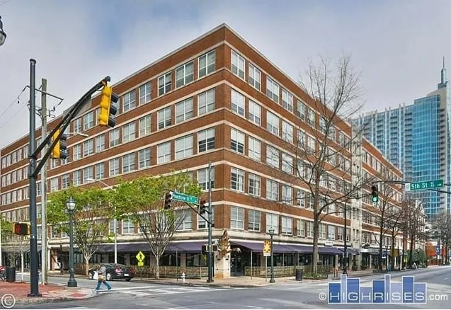 Building Photo - 800 Peachtree St NE Unit 8513