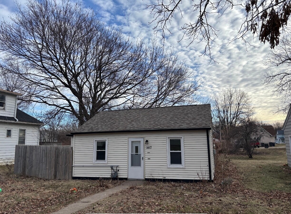 Photo - 1417 43rd St