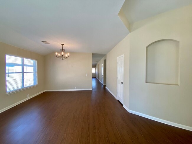 Photo - Wonderful 3 Bed/2 Bath in Round Rock!