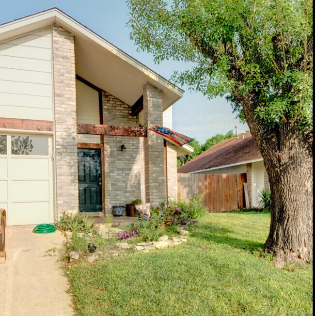 Photo - 7310 Fernview House