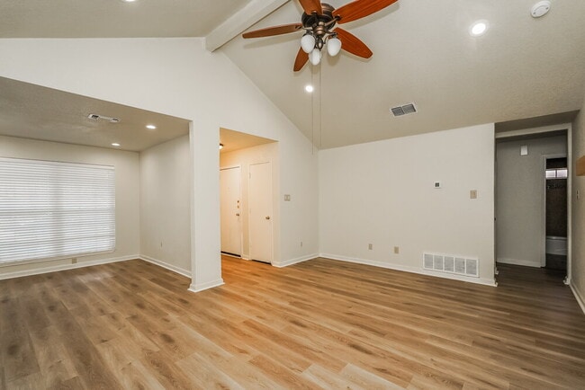 Photo - 1124 W Hills Terrace
