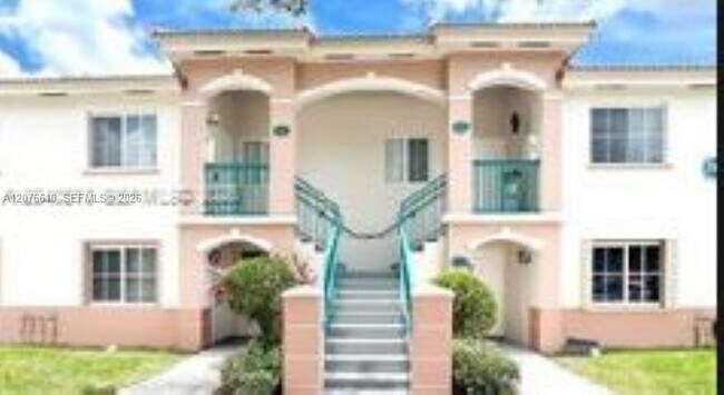 2930 SE 13th Ave Unit 204