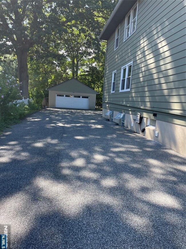 Photo - 114 Ackerman Ave