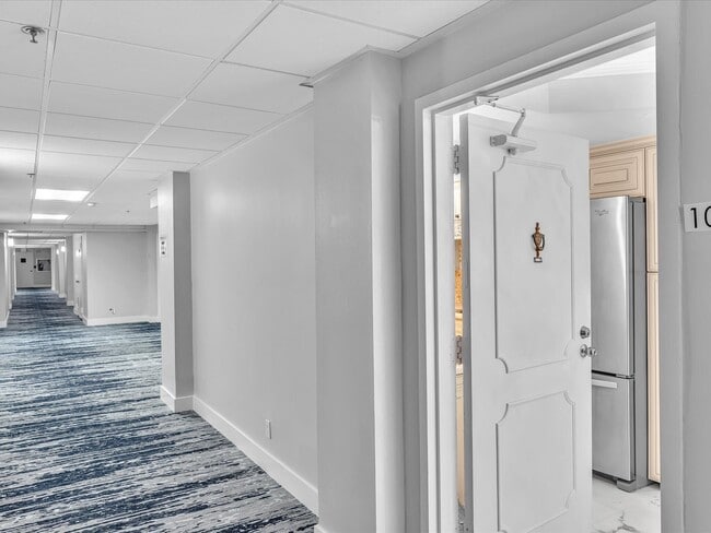 Building Photo - 3301 S Ocean Blvd Unit 103 Rental