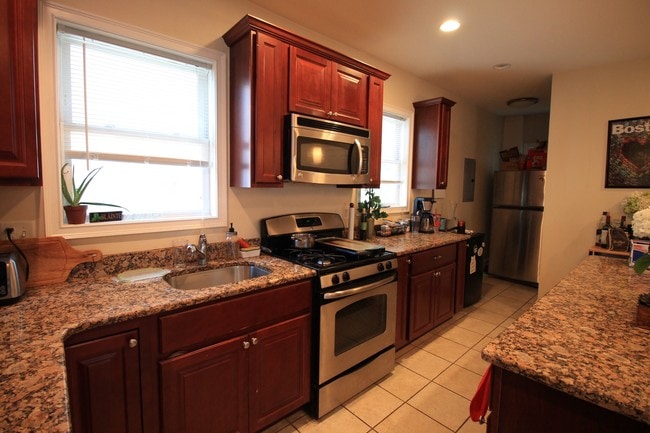 Photo - 205 Parsons St Unit 1