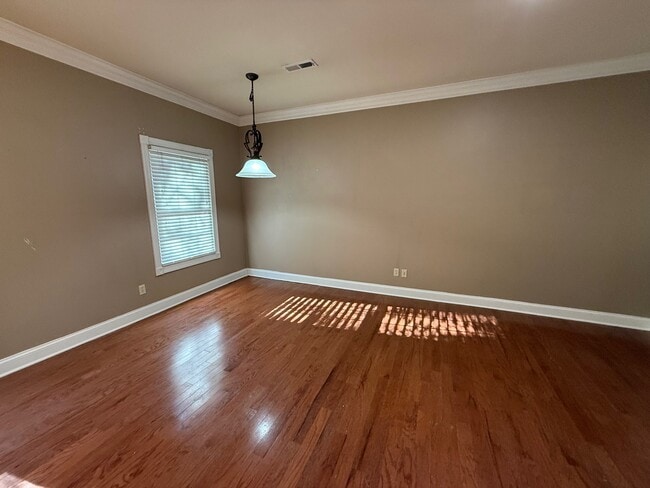 Photo - 111 Renee Ln