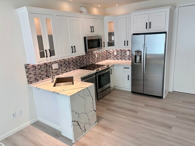 Building Photo - 625 Craig Ave Unit B