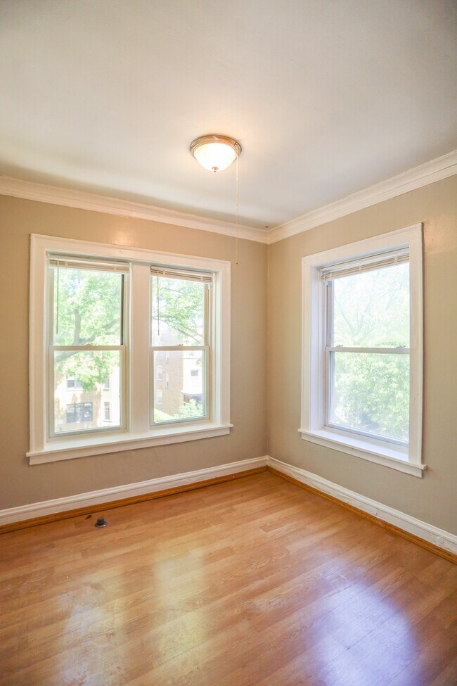 Photo - 5051 N Glenwood Ave Unit 3