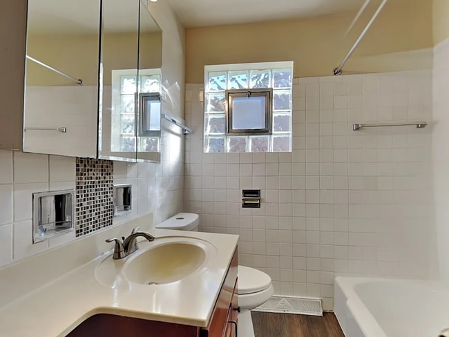 Photo - 7703 Long Ave