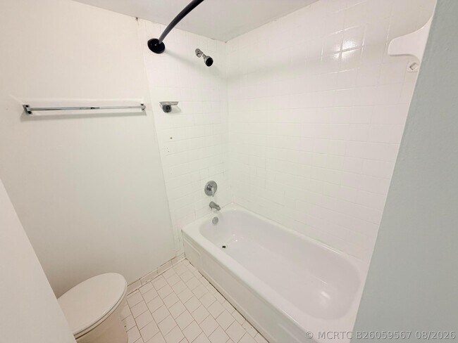 Photo - 4304 NW 9th Ave Unit 3-3B