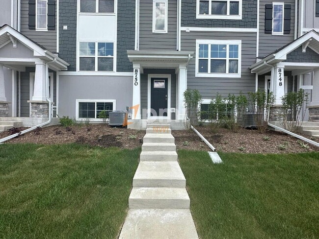 Building Photo - 8750 Clover Ln