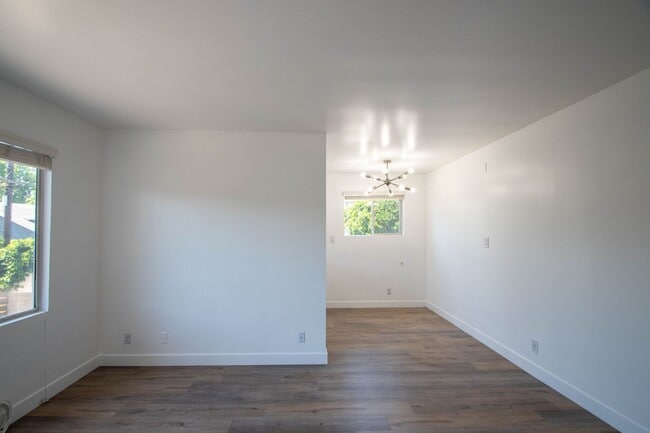 Photo - 4565 Hazeltine Ave Unit 215