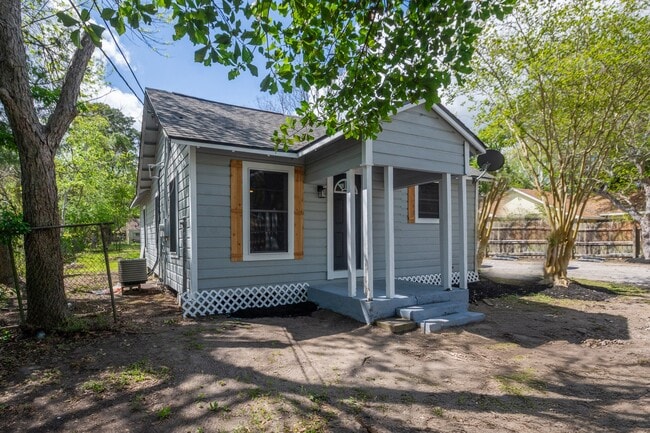 Photo - 211 W South St