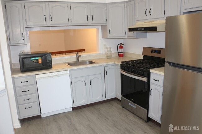 Photo - 405 Maplecrest Rd