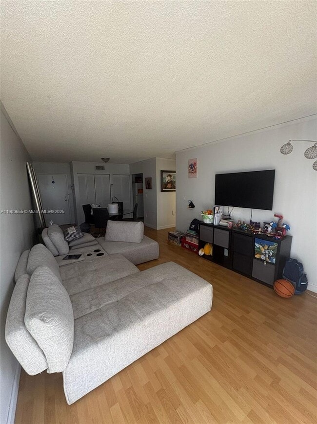 Photo - 8261 NW 8th St Unidad 432