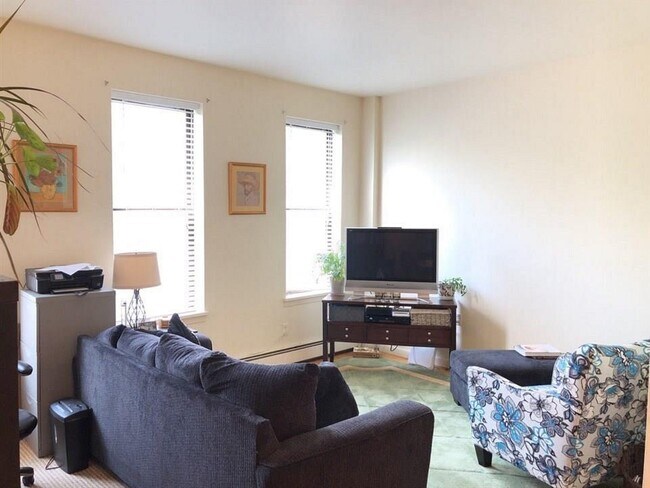 Photo - 496 Pavonia Ave Unit B3
