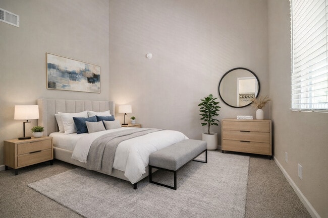 Photo - Villa Serena Apartments