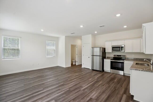 Photo - Fantastic 3bd/2.5ba home! Let yourself in!