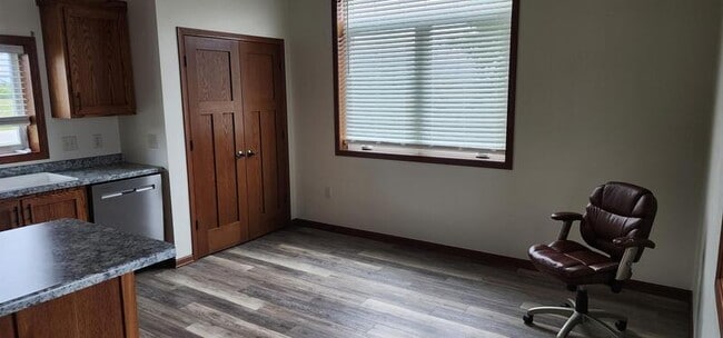 Photo - 5833 County Rd C